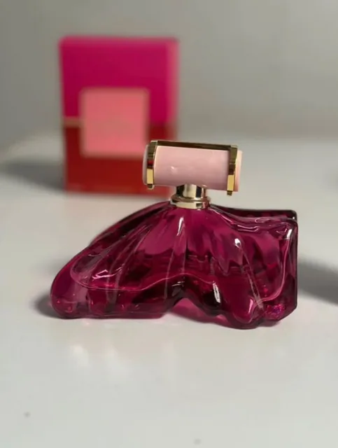 Carolina Herrera La Bomba